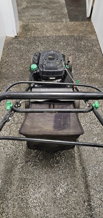 Бензинова моторна косачка - самоходна