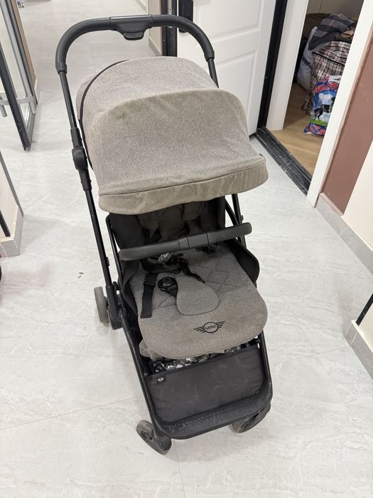 Продаетчя коляска Easywalker