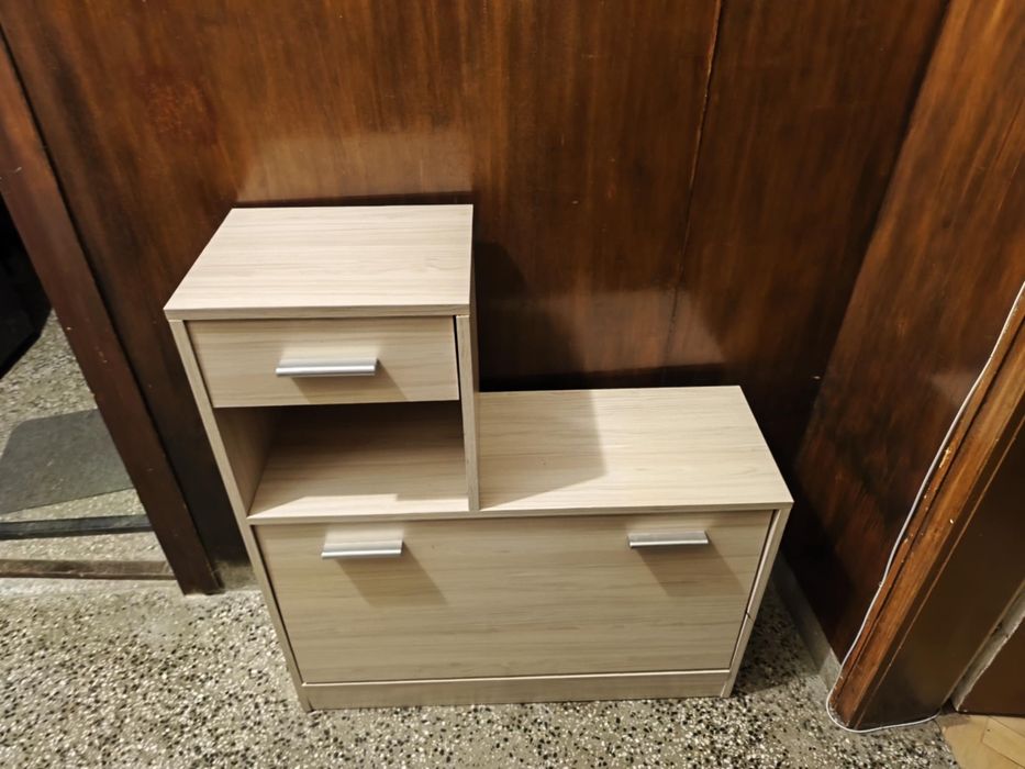 Мебели за коридор