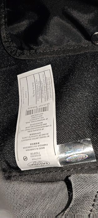 В продаже сумка Eastpak delegated 077
