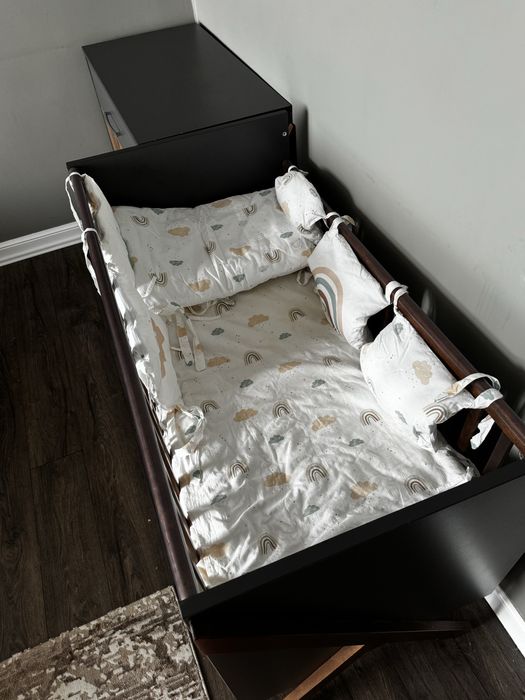 Детская кроватка + комод