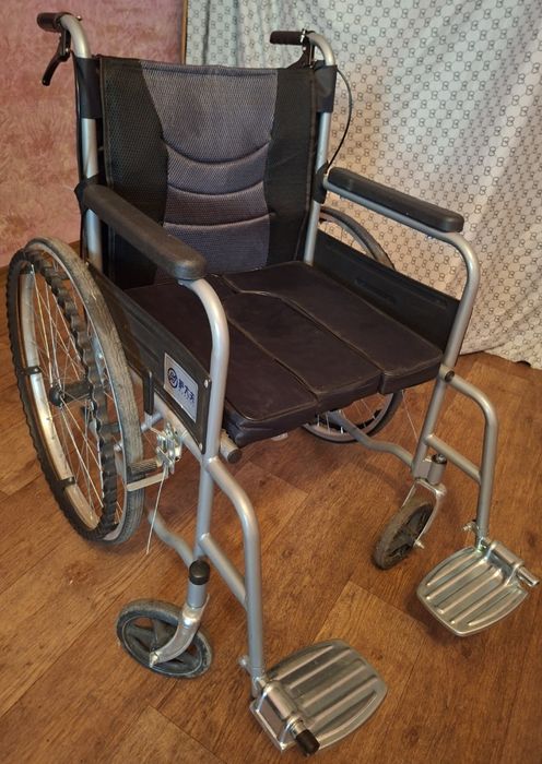 Инвалидная коляска