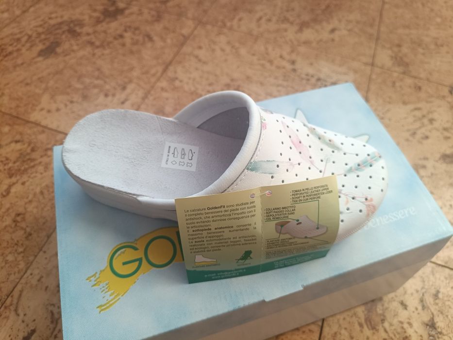 Продавам чехли...