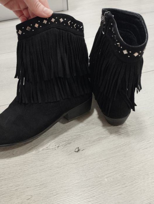 Удобни черни боти 40 номер