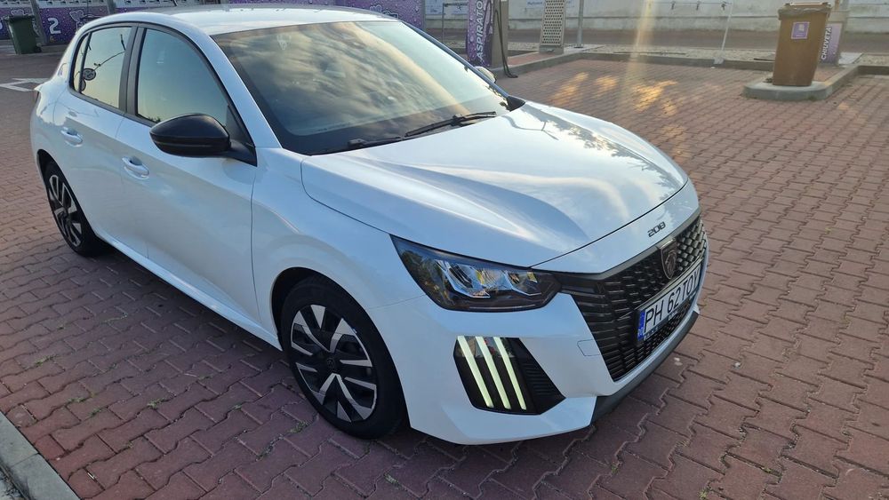 Peugeot 208 Peugeot 208 Facelift, cumpărat de nou din reprezentanța Peugeot