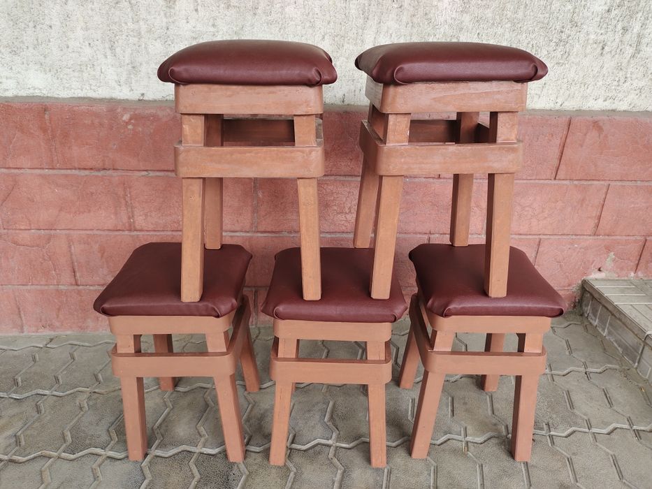 Табуретки из дерева