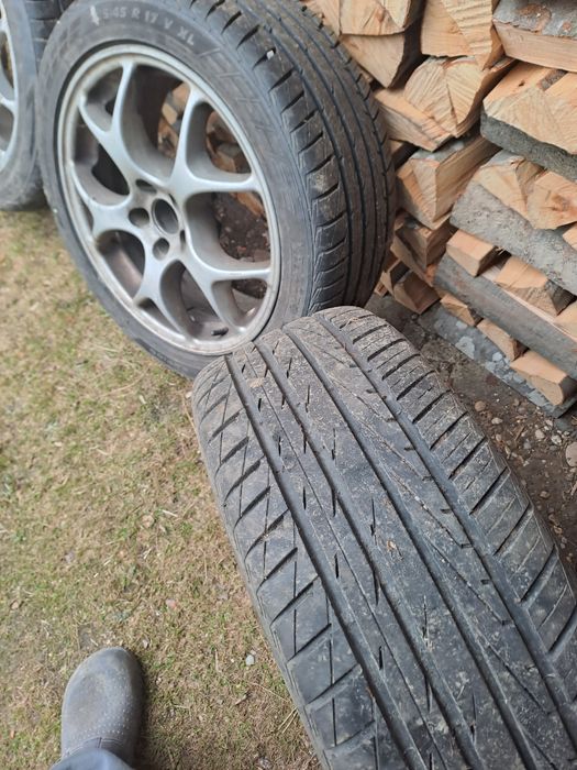 Roti cu cauciucuri de vara R17