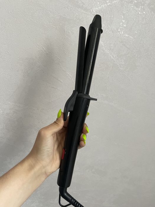 Плойка Rowenta x Karl Lagerfeld CF321LF0