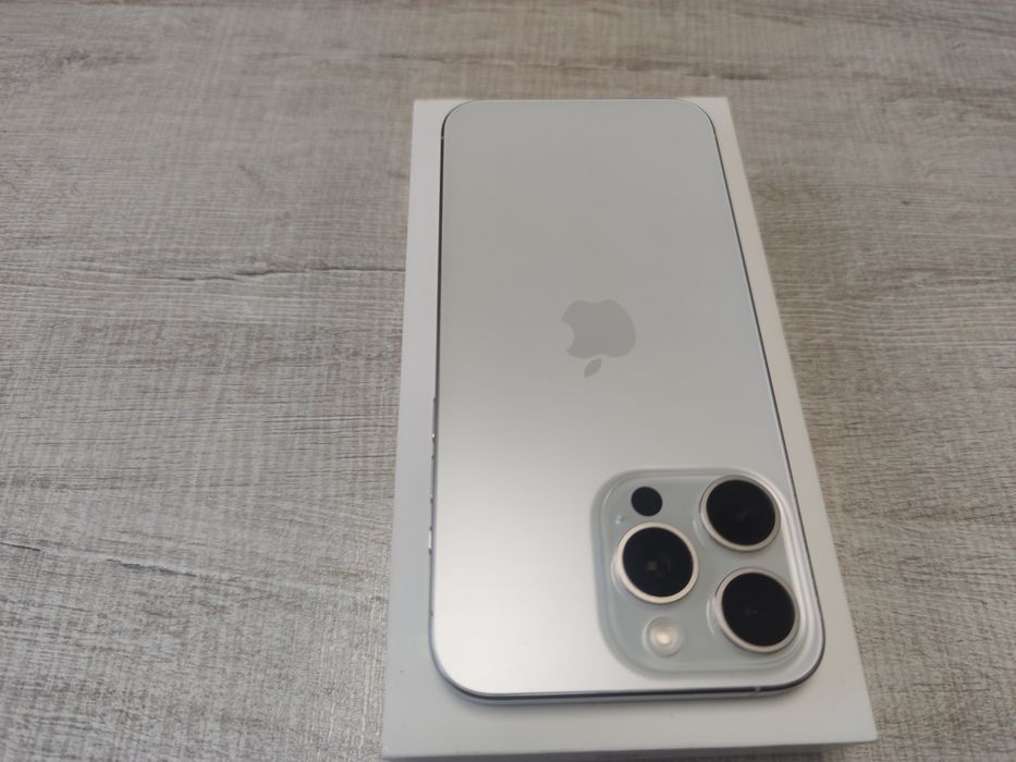 Apple iPhone 15 Pro Max 512GB White Titanium Гаранция!