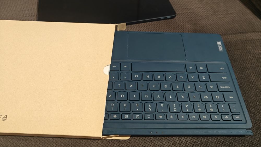 Vand tableta Lenovo Yoga Tab Plus