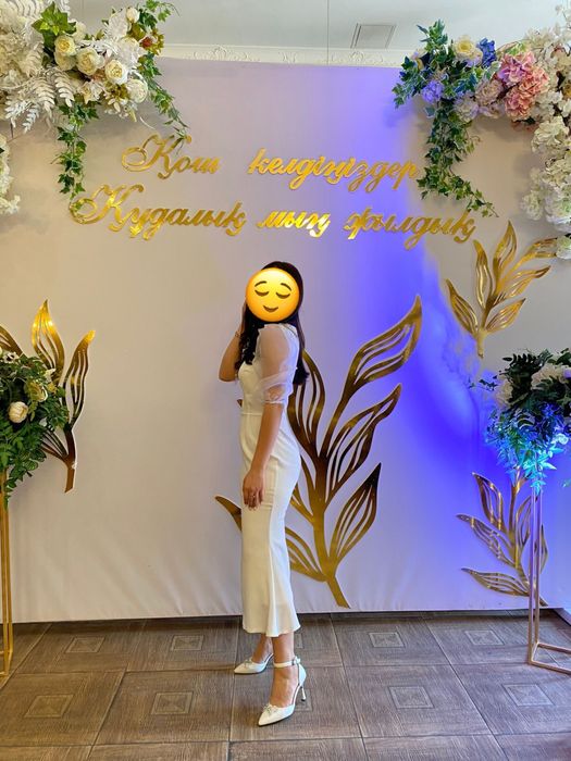 Продаю белое платье
