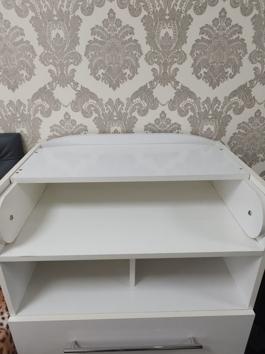 Пеленальный стол