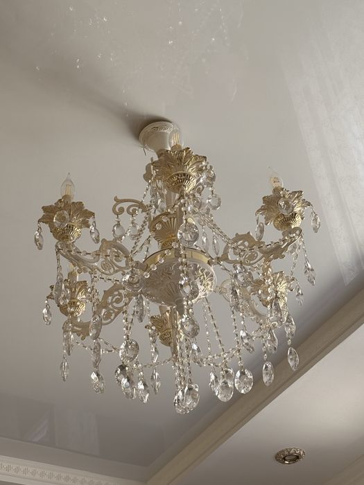 Продам люстры премиум