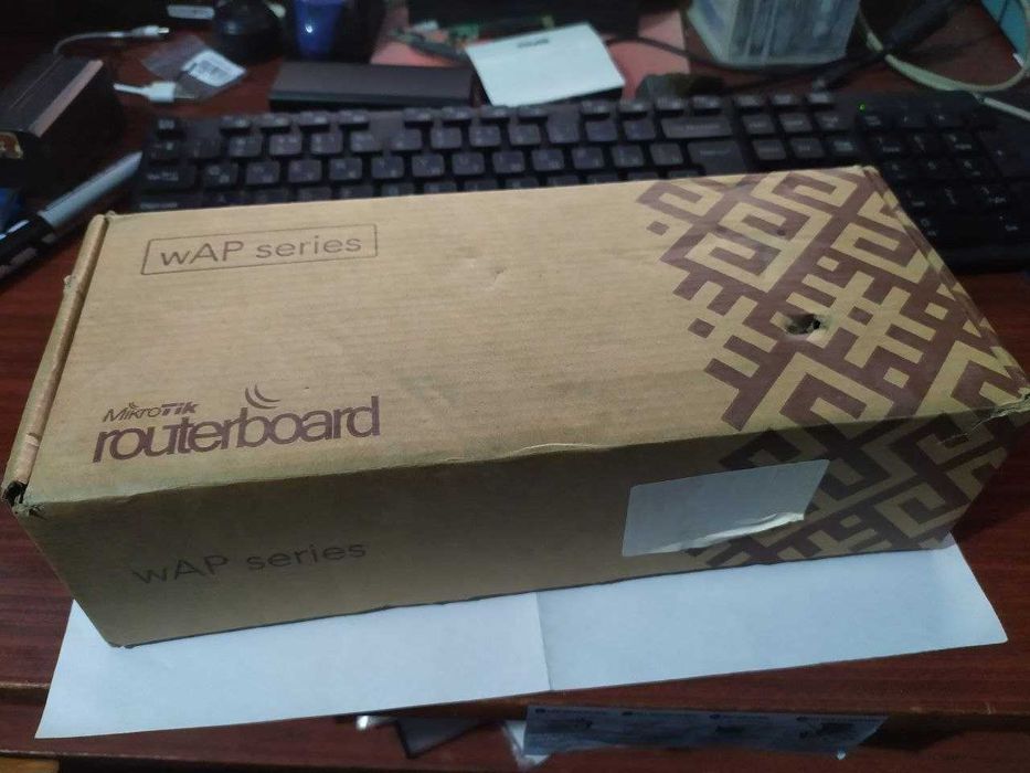 Усилитель сигнала WI-FI   MikroTik RBwAP2nD
