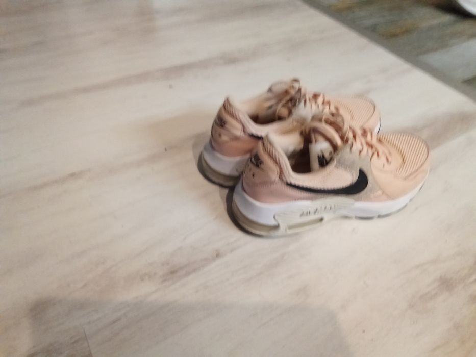Дамски маратонки  Nike запазени