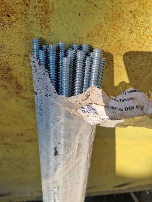 Шпильки М12х1000