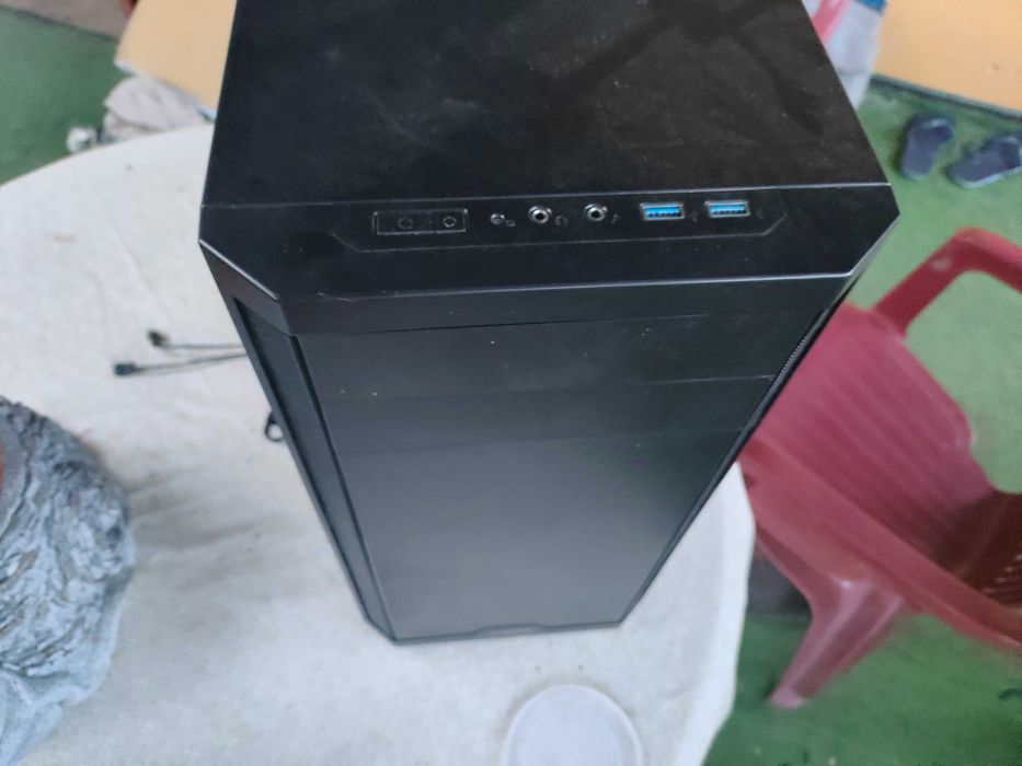 Компютърна кутия Fractal Design
