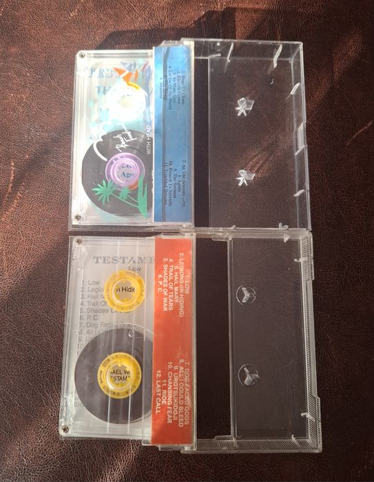 Дискове и аудиокасети на метъл групи