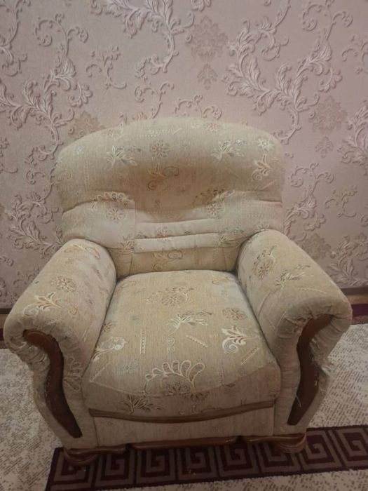 Диван с креслами