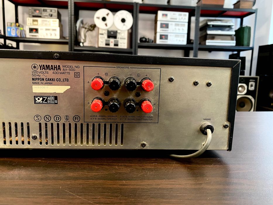 Качествен мощен усилвател Yamaha