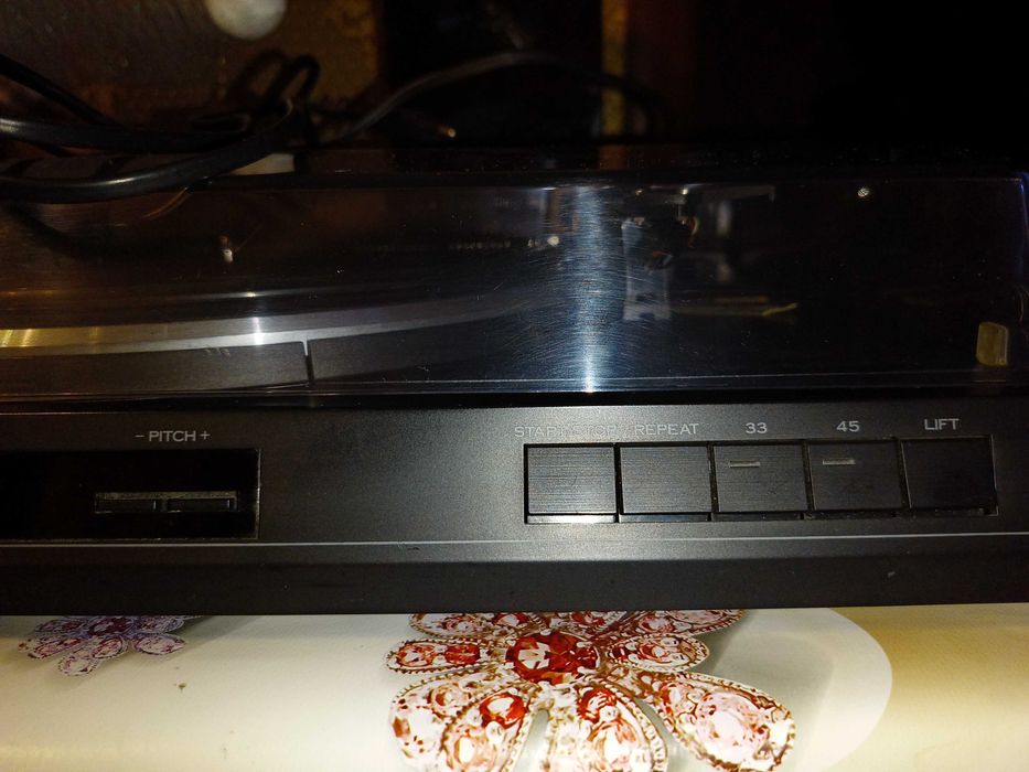 Виниловый проигрыватель Dual CS 2235 Q