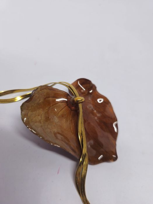 Колие с естествен цвят на Антуриум.