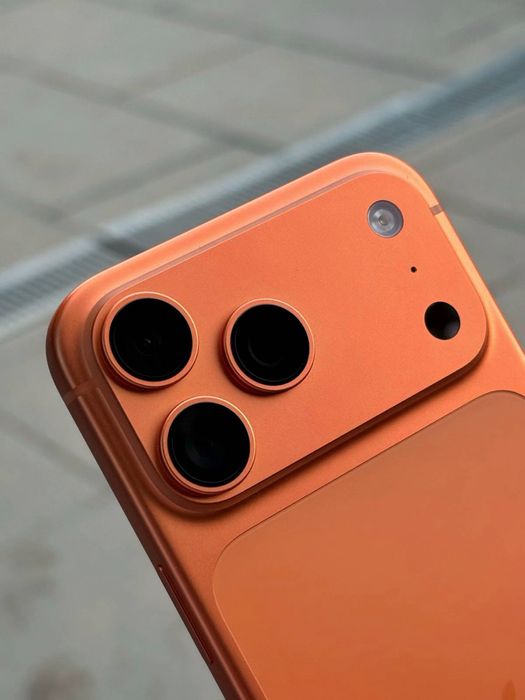 17 pro max срочно новый
