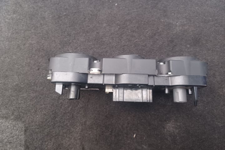 Comanda AC 1K0820047EF 5HB008719 1K0820047EF 5HB008719 Volkswagen VW