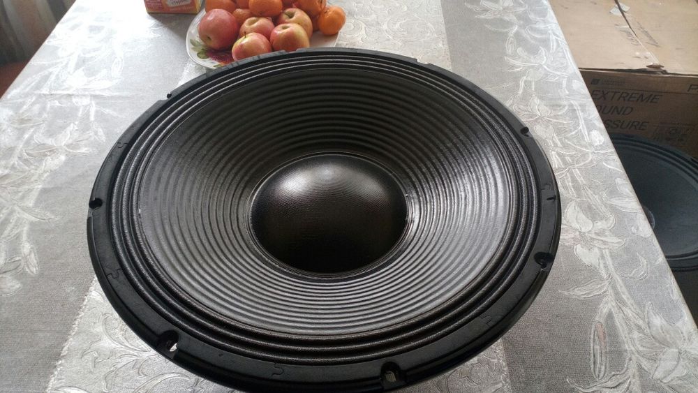 RCF -401,pover -2500 вт, 8ом динамик 15