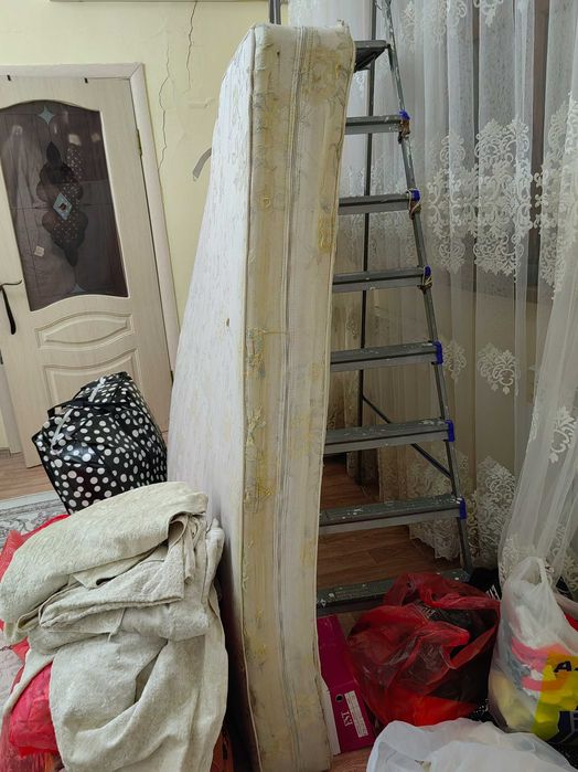 Матрас 200/160 б/у  рабочий