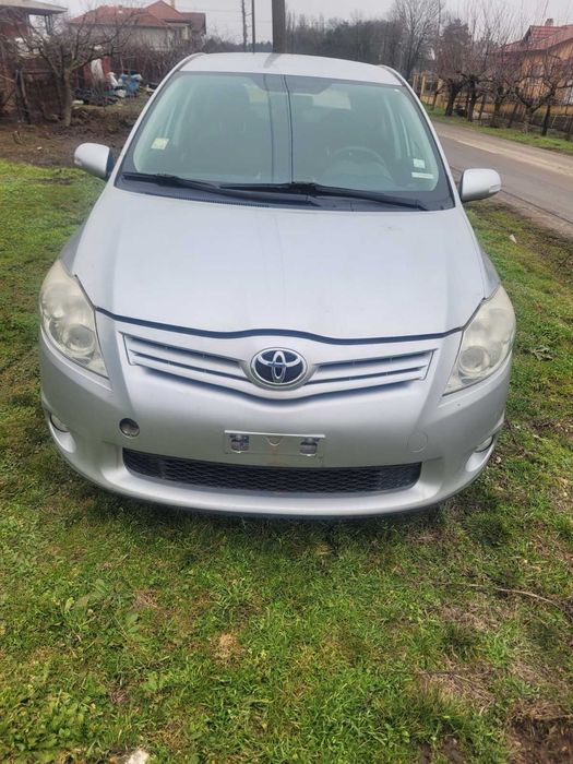 Тойота Аурис Toyota Auris на Части