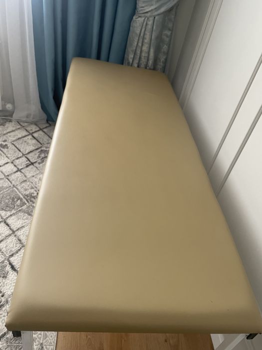 Кушетка в отличном состоянии.