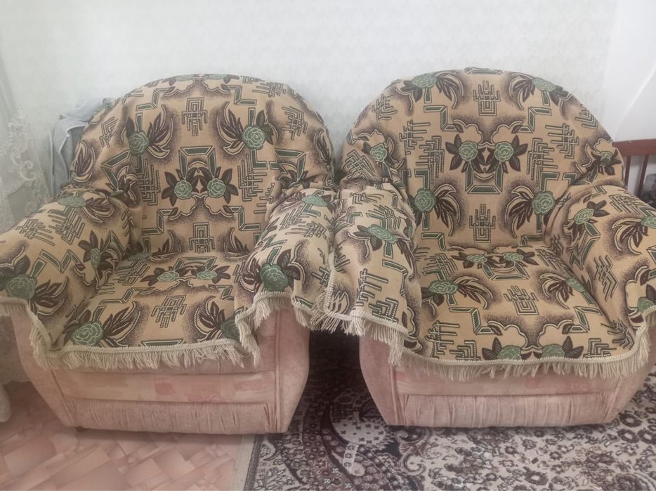 Продам диван и 2 кресла