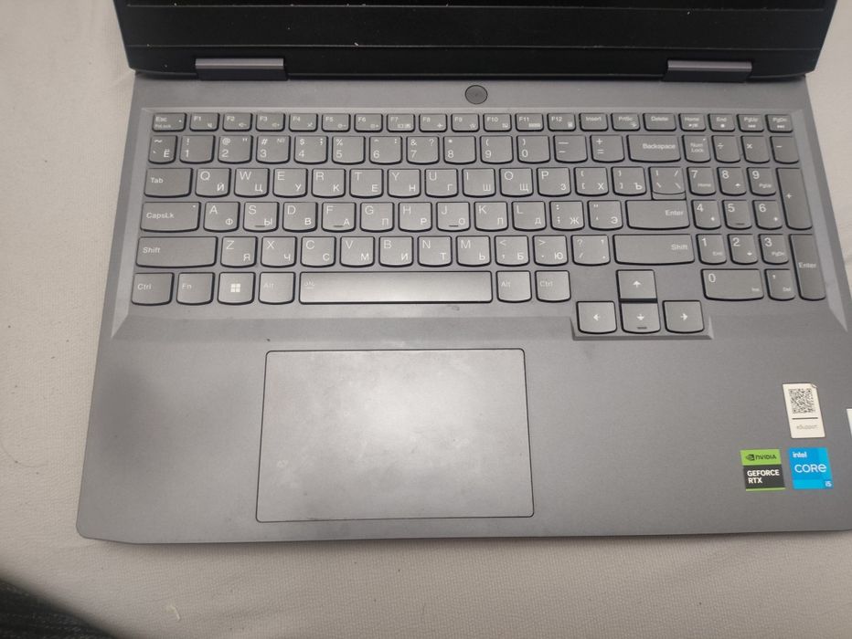 Lenovo LOQ 15IRH8.