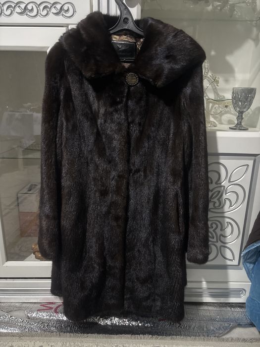 Шуба норковая  .