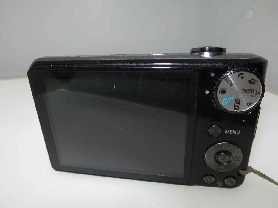 Samsung PL150 компактен цифров фотоапарат с два екрана селфи екран