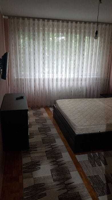 Închiriez apartament