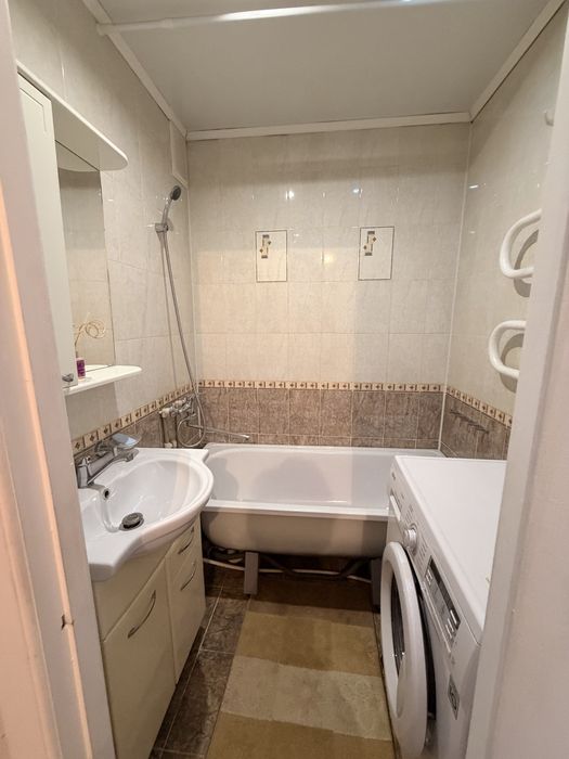 Продам улучшенную 2-х комн кв.