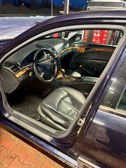 MERCEDES-BENZ E-Class 0 — imagine 5