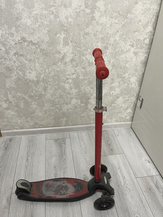 Продам самокат детский