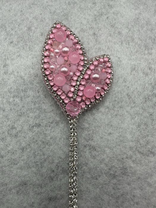 Ръчноизработени брошки с мъниста