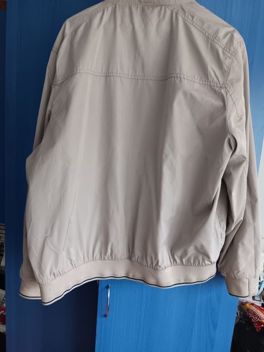 Vand geaca bomber cu 2 fete  primavara-toamna 3xl