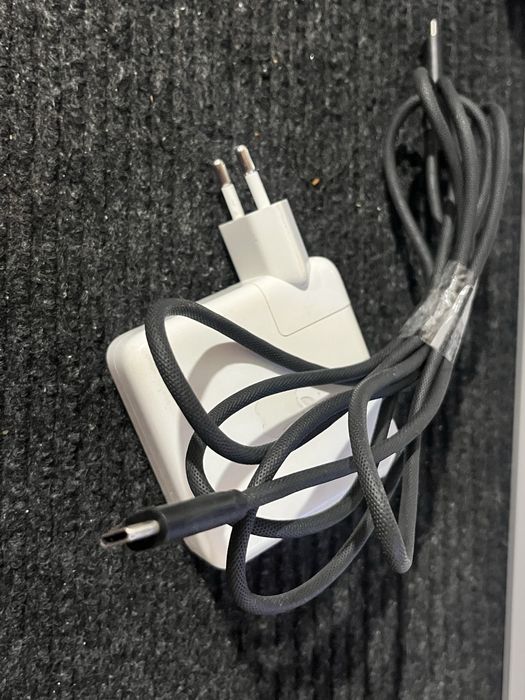 Încărcător Original Apple A1947 61W USB-C Power Adapter + Cablu inclus