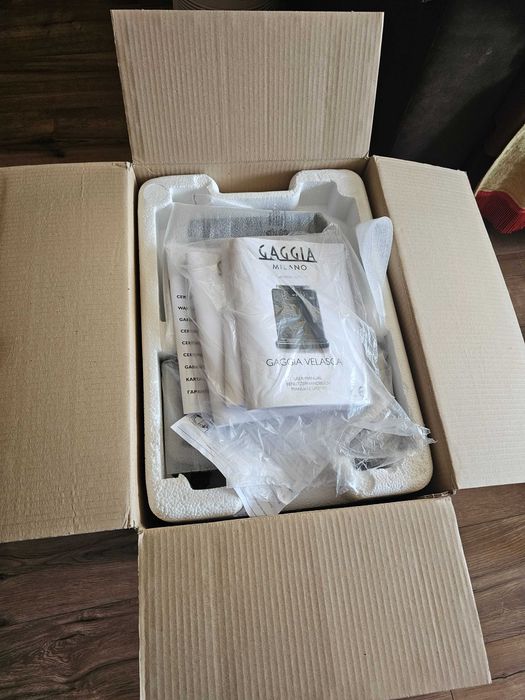 Vand expresor cafea full automatic Gaggia Velasca