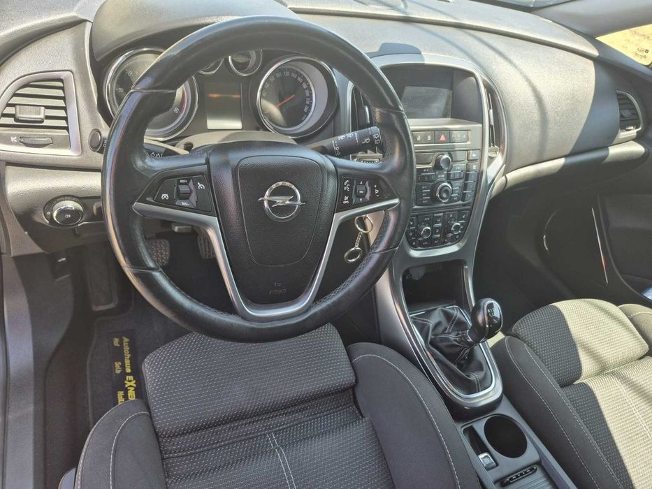 Vand Opel Astra J an fabricatie 2011