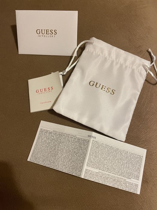 Guess комплект за бижу + сертификат