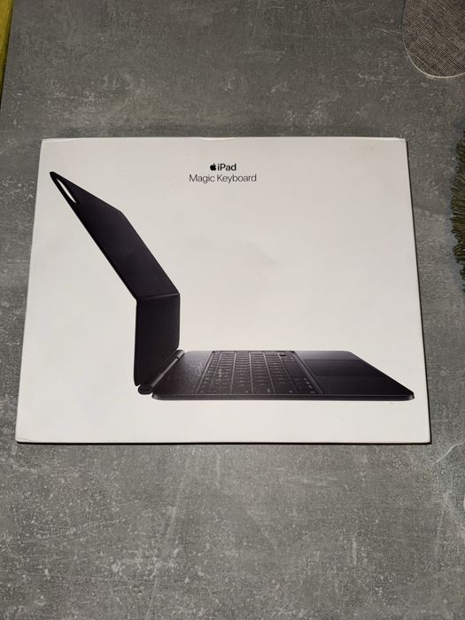 Magic Keyboard pentru Ipad Pro M4 13 inch, international