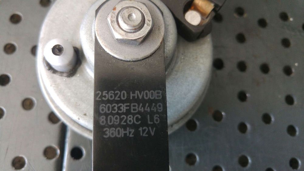 Claxon nissan qashqai 2 suv j11 25620hv00b 6033fb4449