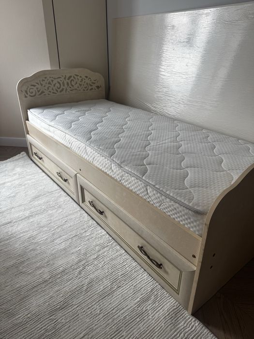 Срочно продам кровать