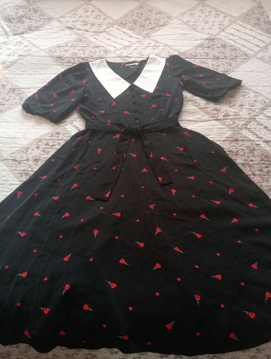 Продаю платье на молодежное